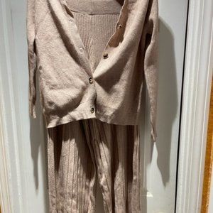 Matching pants and sweater outfit cream colored/brand new NWOT